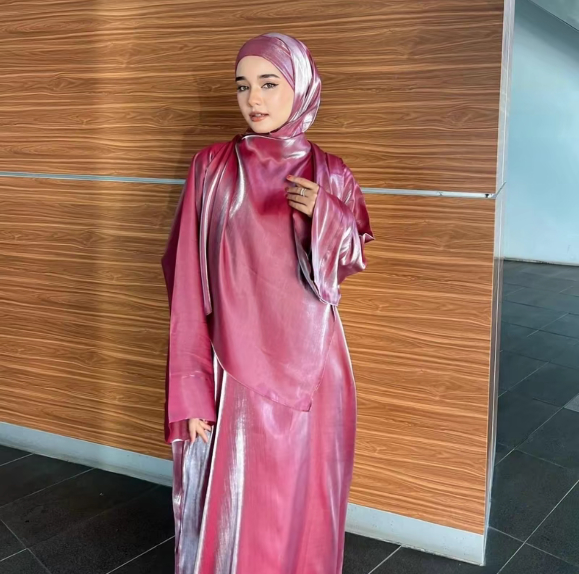 Premium Shimmer Abaya - Type 2